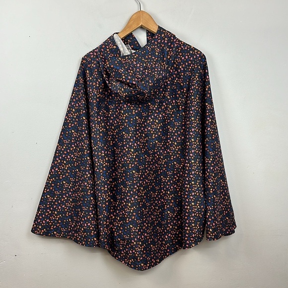Herschel Supply Company Voyage Poncho In Black Mini Floral Sz XS - Picture 7 of 12